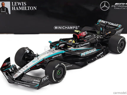 Mercedes Benz F1 W15 EQ Performance Team AMG Petronas Motorsport N°44 4. Miesto Austrian GP 2024 Lewis Hamilton 1:18 Minichamps čierna strieborná zelená
