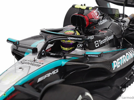 Mercedes Benz F1 W15 EQ Performance Team AMG Petronas Motorsport N°44 4. Miesto Austrian GP 2024 Lewis Hamilton 1:18 Minichamps čierna strieborná zelená