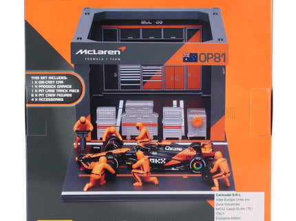 McLAREN | F1  MCL38 DIORAMA GARAGE PIT-STOP TEAM MCLAREN N 81 SEASON 2024 OSCAR PIASTRI WITH CREW FIGURE AND ACCESSORIES | ORANGE BLACK