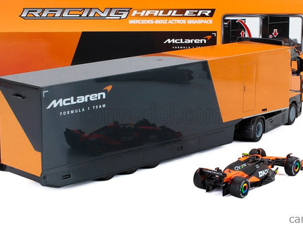 Mercedes Benz Actros 2 Gigaspace Nákladiak Car Transporter With F1 Mclaren MCL38 Team Mclaren N°4 Sezóna 2024 Lando Norris 1:43 Bburago čierna oranžová
