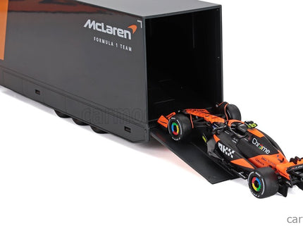Mercedes Benz Actros 2 Gigaspace Nákladiak Car Transporter With F1 Mclaren MCL38 Team Mclaren N°4 Sezóna 2024 Lando Norris 1:43 Bburago čierna oranžová