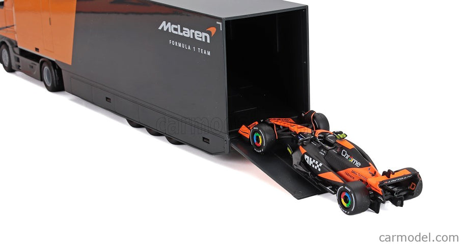 Mercedes Benz Actros 2 Gigaspace Nákladiak Car Transporter With F1 Mclaren MCL38 Team Mclaren N°4 Sezóna 2024 Lando Norris 1:43 Bburago čierna oranžová