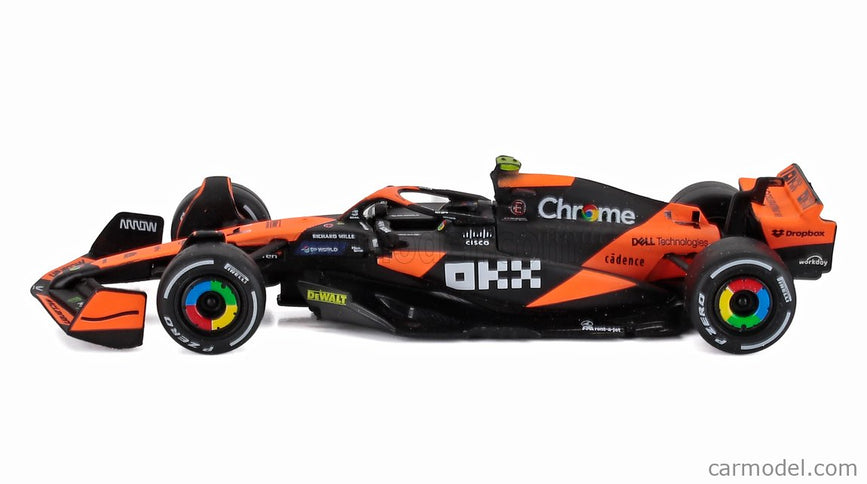 Mercedes Benz Actros 2 Gigaspace Nákladiak Car Transporter With F1 Mclaren MCL38 Team Mclaren N°4 Sezóna 2024 Lando Norris 1:43 Bburago čierna oranžová