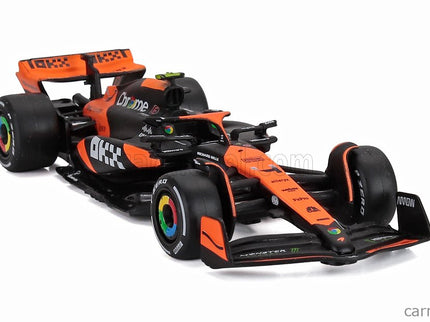 Mercedes Benz Actros 2 Gigaspace Nákladiak Car Transporter With F1 Mclaren MCL38 Team Mclaren N°4 Sezóna 2024 Lando Norris 1:43 Bburago čierna oranžová