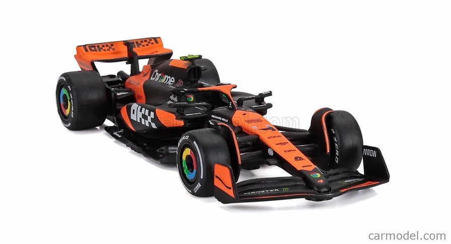 Mercedes Benz Actros 2 Gigaspace Nákladiak Car Transporter With F1 Mclaren MCL38 Team Mclaren N°4 Sezóna 2024 Lando Norris 1:43 Bburago čierna oranžová