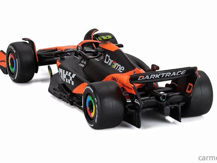 Mercedes Benz Actros 2 Gigaspace Nákladiak Car Transporter With F1 Mclaren MCL38 Team Mclaren N°4 Sezóna 2024 Lando Norris 1:43 Bburago čierna oranžová