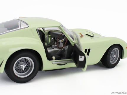 Ferrari 250 GTO RHD N°15 Víťaz Tourist Trophy Goodwood International 1962 Innes Ireland 1:18 Kyosho svetlozelená