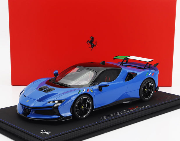 FERRARI | SF90 XX STRADALE BLACK ROOF 2024 - CON VETRINA - WITH SHOWCASE | BLU FRANCIA - BLUE BLACK