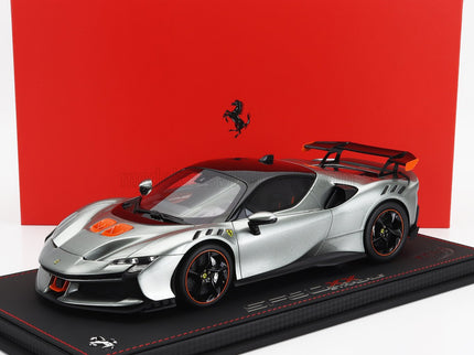 FERRARI | SF90 XX STRADALE 2024 - CON VETRINA - WITH SHOWCASE | GRIGIO COMPETIZIONE - GREY MET ORANGE