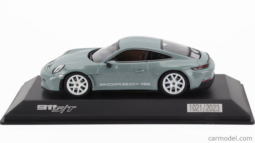 Porsche 911 992 S/T Coupe 2024 1:43 Spark Model svetlozelená metalická