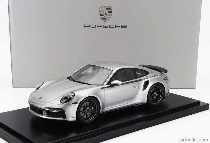 Porsche 911 992 Turbo Coupe 2024 - 50th Anniversary 911 Turbo 1:18 Spark Model strieborná