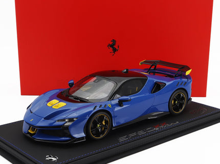 FERRARI | SF90 XX STRADALE 2024 - CON VETRINA - WITH SHOWCASE | AZZURRO DINO - LIGHT BLUE BLACK YELLOW