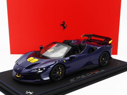 FERRARI | SF90 XX STRADALE SPIDER 2024 - CON VETRINA - WITH SHOWCASE | BLU ELETTRICO - BLUE YELLOW BLACK