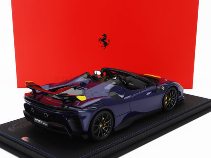 FERRARI | SF90 XX STRADALE SPIDER 2024 - CON VETRINA - WITH SHOWCASE | BLU ELETTRICO - BLUE YELLOW BLACK