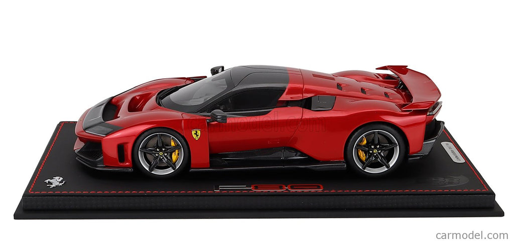 Ferrari F80 2024 - Carbon Silver Disky 1:18 BBR Models červená Supercar - červená metalická čierna