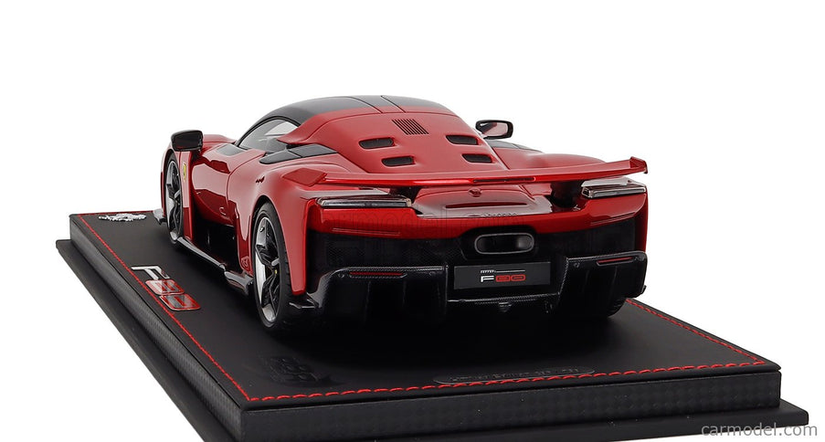 Ferrari F80 2024 - Carbon Silver Disky 1:18 BBR Models červená Supercar - červená metalická čierna