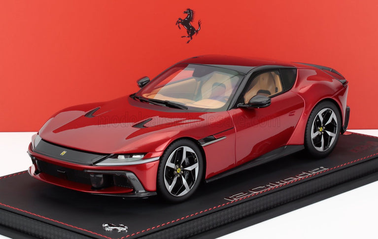 FERRARI | 12CILINDRI V12 830cv PANORAMIC ROOF 2024 - CON VETRINA - WITH SHOWCASE | ROSSO FUOCO - RED MET BLACK