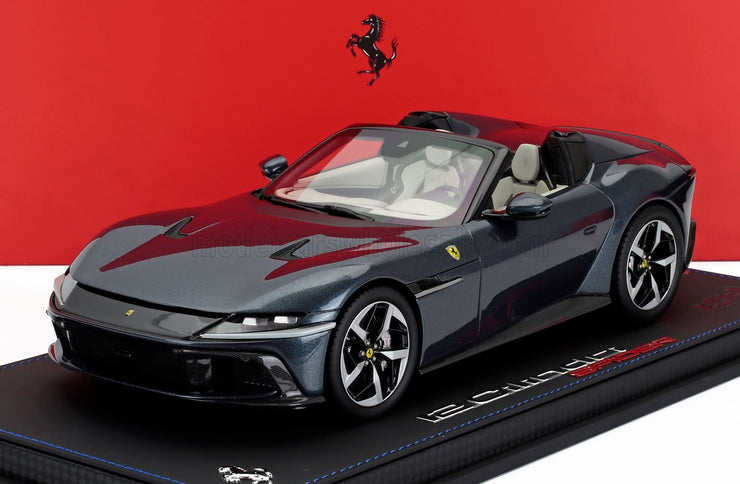 FERRARI | 12CILINDRI V12 830cv SPIDER OPEN 2024 - CON VETRINA - WITH SHOWCASE | BLU ROMA - BLUE MET