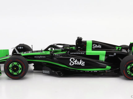 Sauber F1 C44 Team Stake Kick N°77 Japan GP 2024 Valtteri Bottas 1:18 Solido zelená čierna