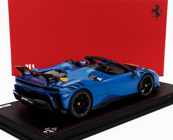 FERRARI | SF90 XX STRADALE SPIDER 2024 - CON VETRINA - WITH SHOWCASE | AZZURRO DINO - LIGHT BLUE BLACK YELLOW