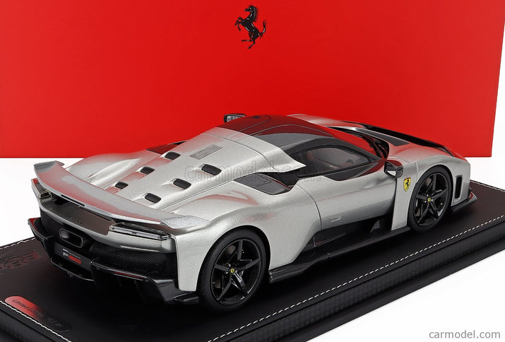 Ferrari F80 2024 - Carbon Disky 1:18 BBR Models Alluminio Lucido - sivá