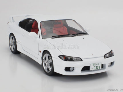 Nissan Silvia (S15) Coupe Spec-R Aero 1999 1:18 Solido biela