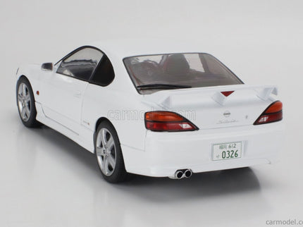 Nissan Silvia (S15) Coupe Spec-R Aero 1999 1:18 Solido biela