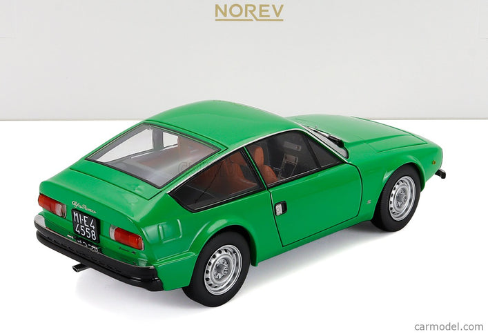 ALFA ROMEO Giulia GT 1300 Junior Zagato 1969 1:18 Norev zelená