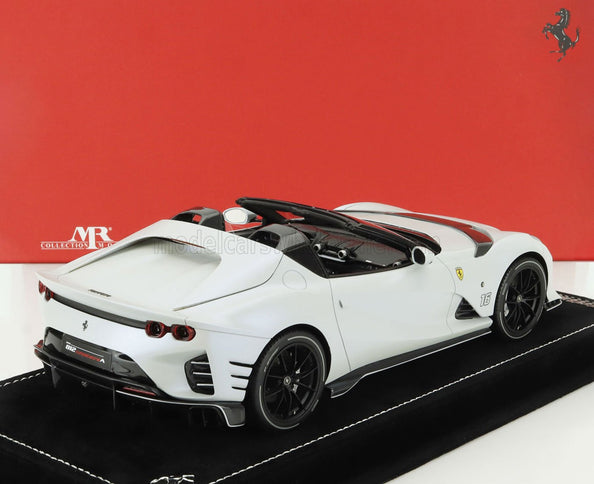 FERRARI | 812 COMPETIZIONE A SPIDER N 16 PERSONAL CAR CHARLES LECLERC 2022 - CON VETRINA - WITH SHOWCASE | BIANCO ONDA MARINA - MATT WHITE