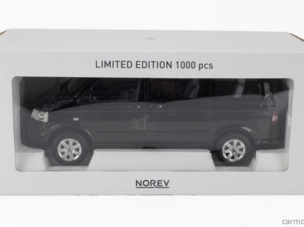 Volkswagen T5 Multivan Minibus 2003 1:18 Norev čierna