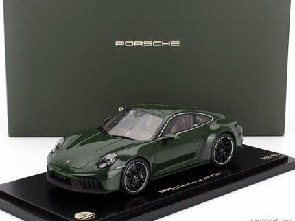 Porsche 911 992-2 Carrera GTS Coupe Cuarenta Edícia 2024 1:18 Spark Model zelená