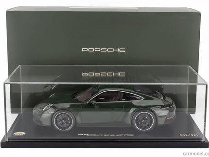 Porsche 911 992-2 Carrera GTS Coupe Cuarenta Edícia 2024 1:18 Spark Model zelená