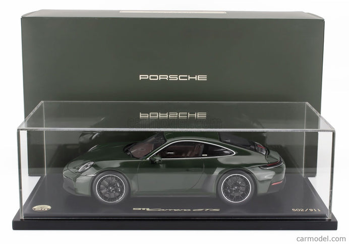 Porsche 911 992-2 Carrera GTS Coupe Cuarenta Edícia 2024 1:18 Spark Model zelená