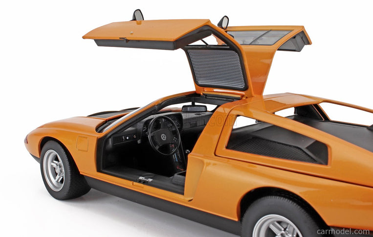 Mercedes Benz C111-II 1970 1:18 Norev oranžová