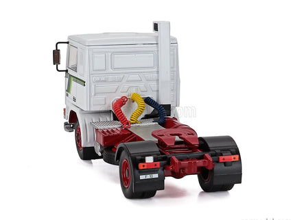Volvo F10 Ťahač 2-ASSI 1983 1:43 IXO Models biela zelená červená