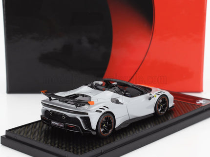 FERRARI | SF90 XX STRADALE SPIDER 2024 | BIANCO ARTICO - WHITE MET ORANGE BLACK