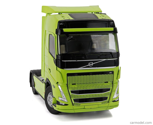Volvo FH16 750 Globetrotter XL Ťahač 2-ASSI 2021 1:24 Solido Neon zelená