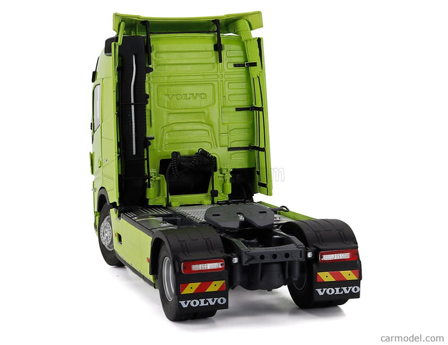 Volvo FH16 750 Globetrotter XL Ťahač 2-ASSI 2021 1:24 Solido Neon zelená