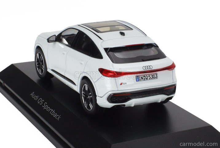 Audi Q5 Sportback 2025 1:43 Norev biela