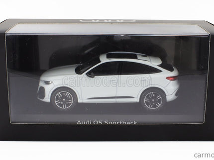 Audi Q5 Sportback 2025 1:43 Norev biela