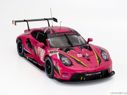Porsche 911 991-2 RSR-19 4.2L Team Iron Dames N°85 24h Le Mans 2023 Sarah Bovy - Rahel Frey - Michelle Gatting 1:18 IXO Models fuksiová