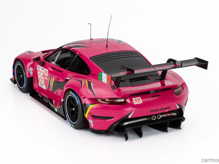 Porsche 911 991-2 RSR-19 4.2L Team Iron Dames N°85 24h Le Mans 2023 Sarah Bovy - Rahel Frey - Michelle Gatting 1:18 IXO Models fuksiová