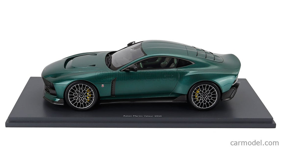 ASTON MARTIN Valour 2024 1:18 Schuco zelená metalická