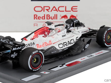 Red Bull F1 RB21 Team Oracle Red Bull Racing N°1 Víťaz Japan GP 2025 With Pit Board Super Max! Wins Max Verstappen 1:43 Spark Model biela červená