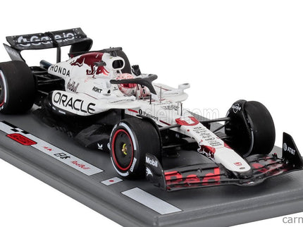 Red Bull F1 RB21 Team Oracle Red Bull Racing N°1 Víťaz Japan GP 2025 With Pit Board Super Max! Wins Max Verstappen 1:43 Spark Model biela červená