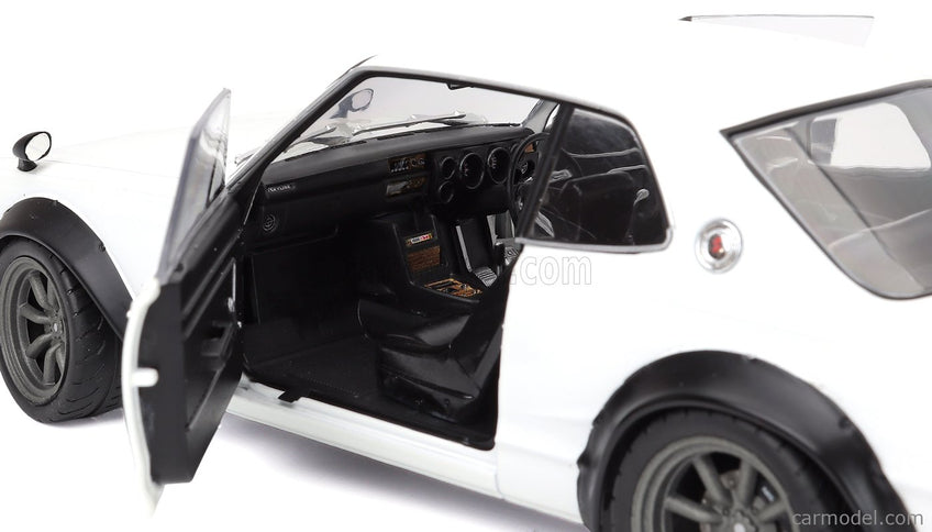 Nissan Skyline (C10) Hakosuka Works 1970 1:18 Solido perleťová biela