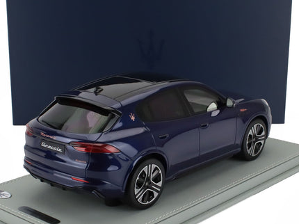 MASERATI | GRECALE FOLGORE SUV 2022 - CON VETRINA - WITH SHOWCASE | BLU INTENSO - BLUE MET