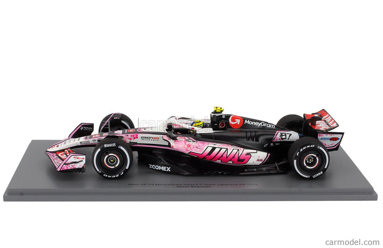 Haas F1 VF-25 Team Moneygram Haas N°87 Japan GP 2025 Oliver Bearman 1:18 Spark Model biela čierna červená