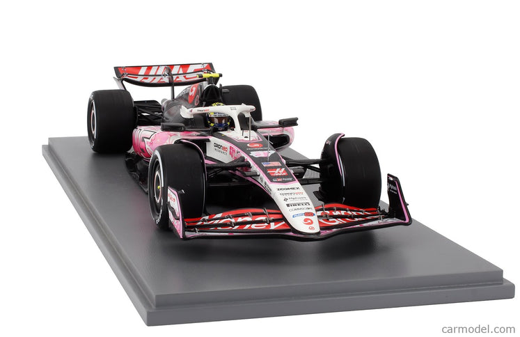 Haas F1 VF-25 Team Moneygram Haas N°87 Japan GP 2025 Oliver Bearman 1:18 Spark Model biela čierna červená