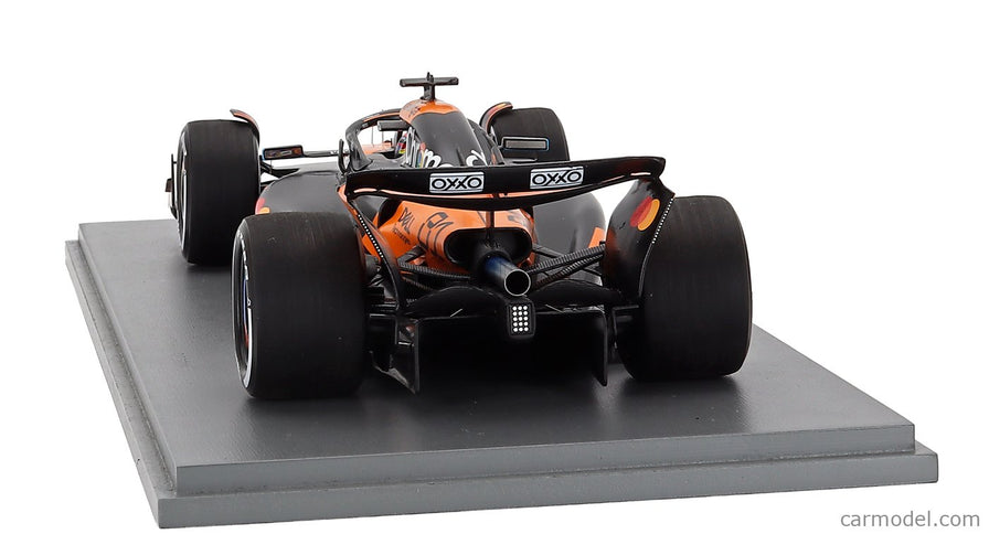 Mclaren F1 MCL39 Team Mclaren N°81 Víťaz China GP 2025 Oscar Piastri 1:18 Spark Model oranžová čierna